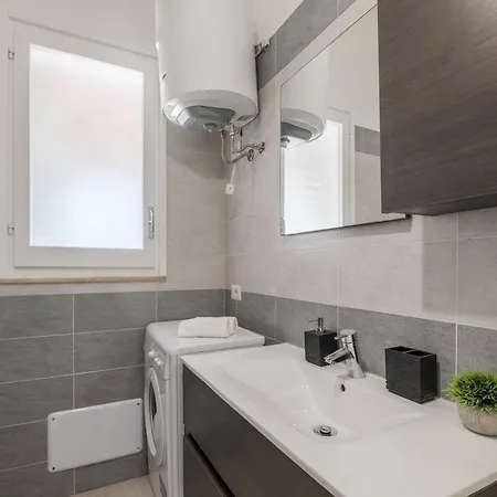 Sant'andrea-250 M From The Beach- Privat Parking-self Check-in - Netflix * Quartu SantʼElena